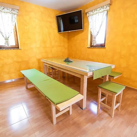 Ferienhaus One Bedroom With Terrace And Garden