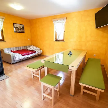 Ferienhaus One Bedroom With Terrace And Garden Krška Vas