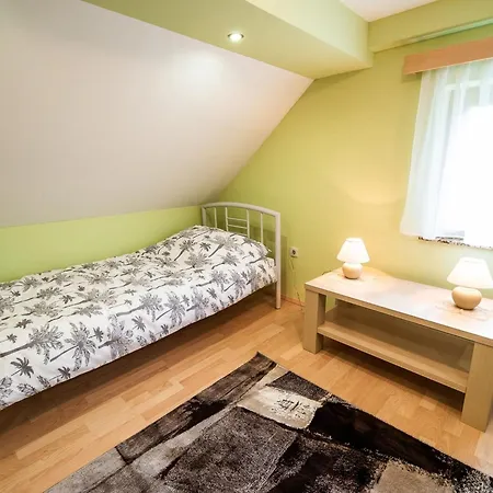 One Bedroom With Terrace And Garden Krška Vas