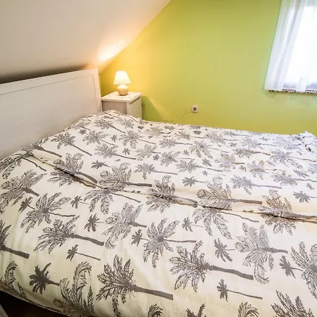 One Bedroom With Terrace And Garden Prázdninový dům Krška Vas