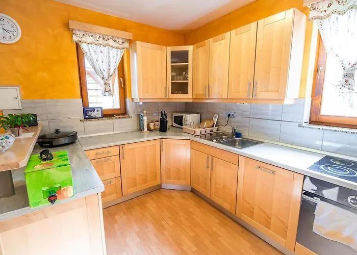 Dom wakacyjny One Bedroom With Terrace And Garden *