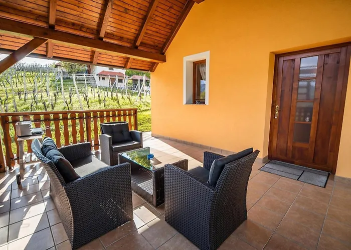 One Bedroom With Terrace And Garden Dom wakacyjny *