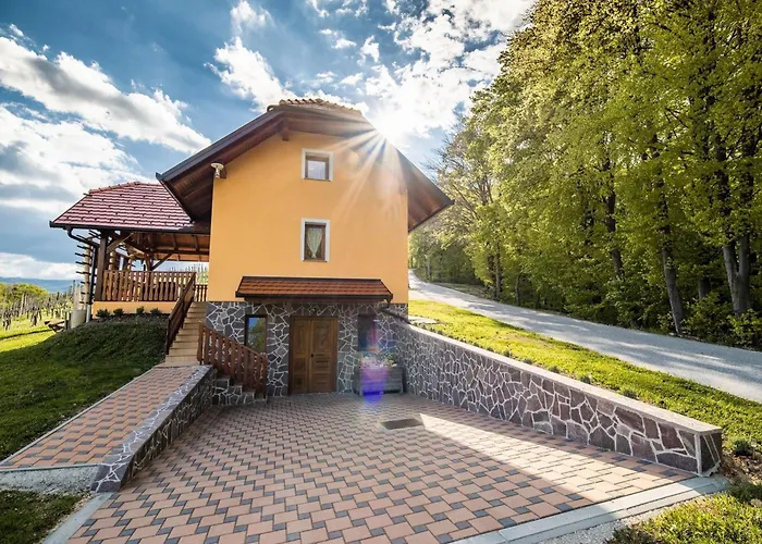 One Bedroom With Terrace And Garden